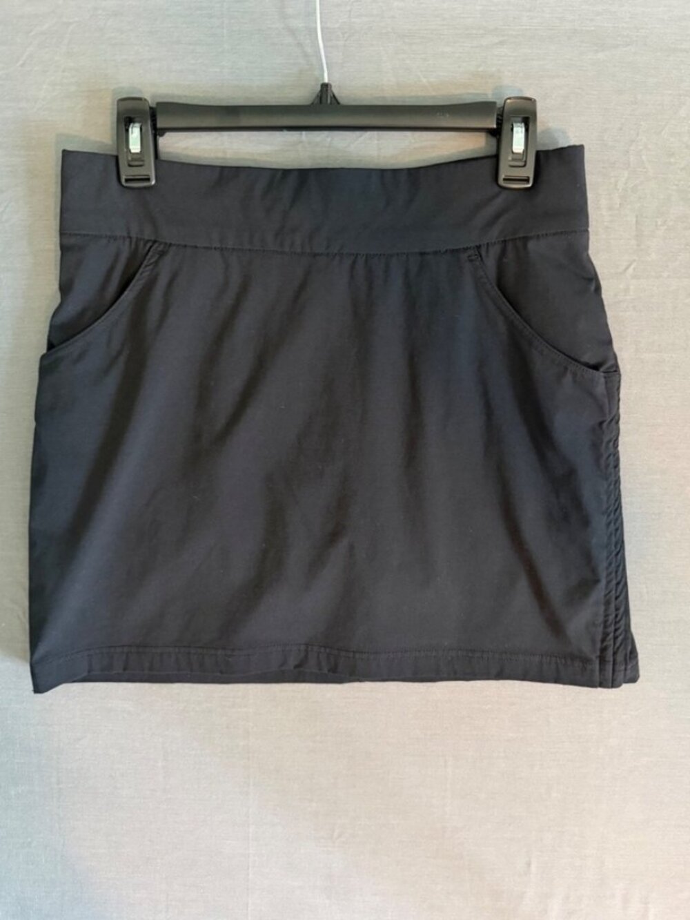 Black Skirt Skort Size M Pockets Under Shorts